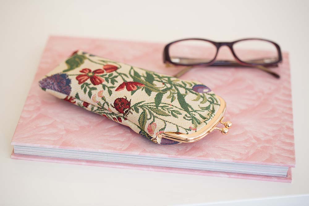 Morning Garden - Glasses Pouch
